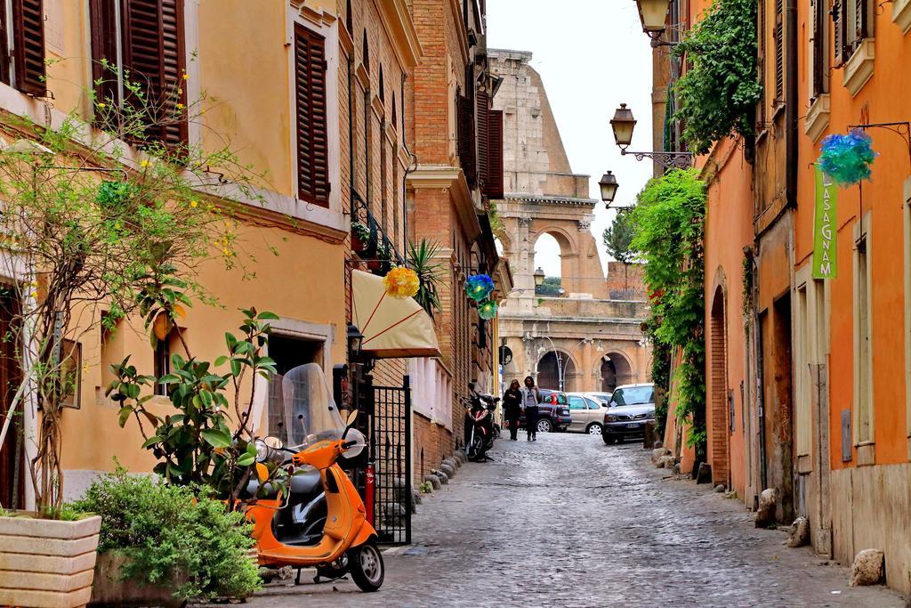 Cozy Apartment Fabia 300 Mt From Colosseum מראה חיצוני תמונה